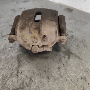 Pinza de freno delantera derecha