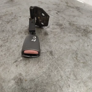 Enganche cinturon trasero izquierdo volvo v40 familiar