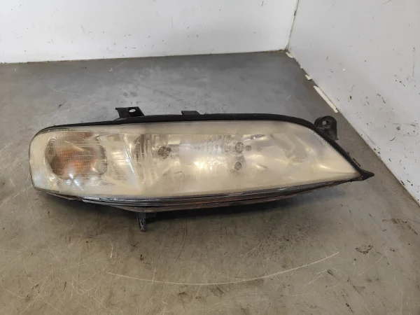 Faro derecho opel vectra b berlina 90586845