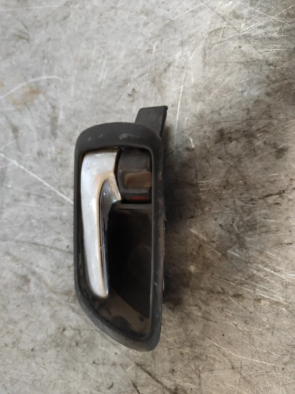 Maneta interior trasera izquierda   692060f010