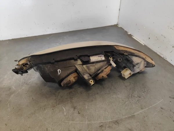 Faro derecho opel vectra b berlina 90586845 - Imagen 8
