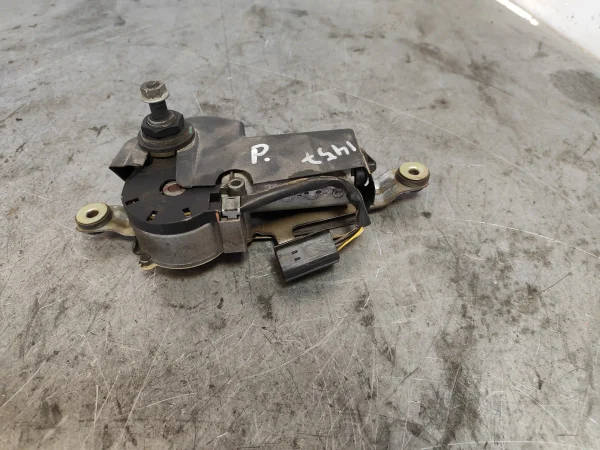 Motor limpia trasero   101620