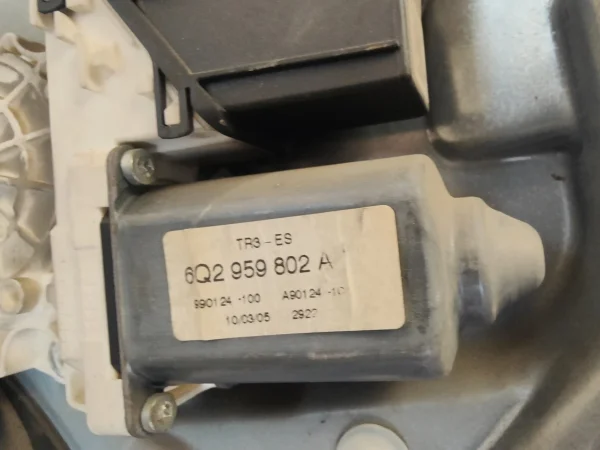 Elevalunas delantero izquierdo seat ibiza (6l1) - Imagen 4