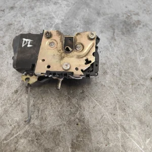 Cerradura puerta delantera izquierda