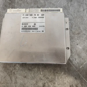 Modulo electronico mercedes-benz clase e (bm 210) berlina 0295457432
