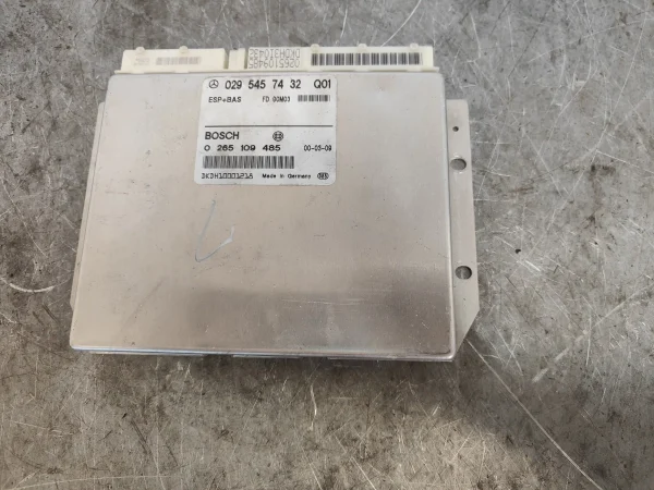 Modulo electronico mercedes-benz clase e (bm 210) berlina 0295457432