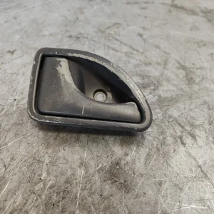 Maneta interior delantera izquierda renault kangoo i (f/kc0) 8200247802