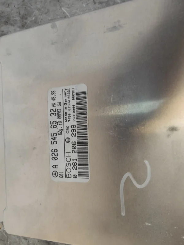 Centralita motor uce mercedes-benz clase e (bm 210) berlina a0265456532 - Imagen 2