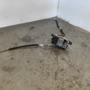 Cerradura puerta trasera derecha   9685351780