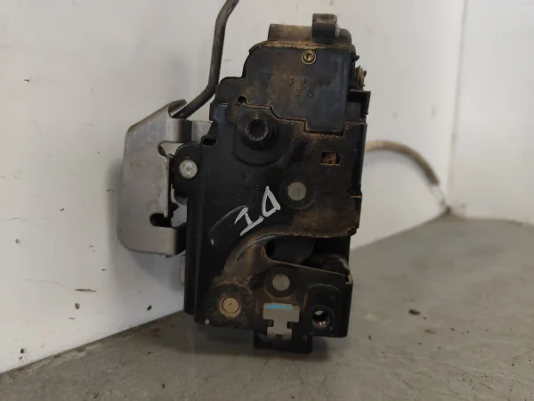 Cerradura puerta delantera izquierda audi a6 berlina (4b2) 4b0837349a