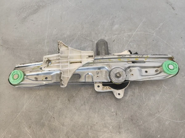 Elevalunas trasero izquierdo opel vectra c berlina 24414776