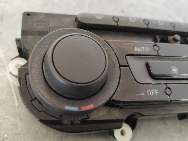 Mando climatizador seat leon (1p1) 5p0907044m - Imagen 2