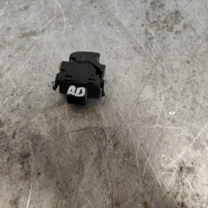 Mando elevalunas delantero derecho   848100f010