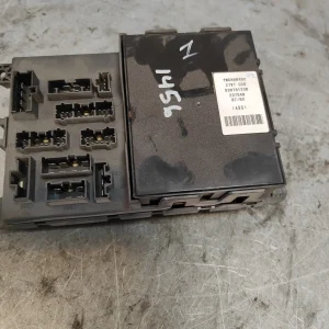 Caja reles / fusibles   53070133d