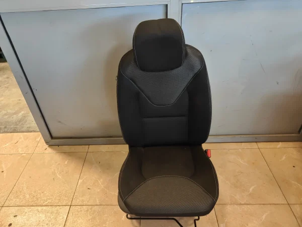 Asiento delantero derecho