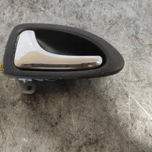 Maneta interior trasera izquierda volvo v40 familiar