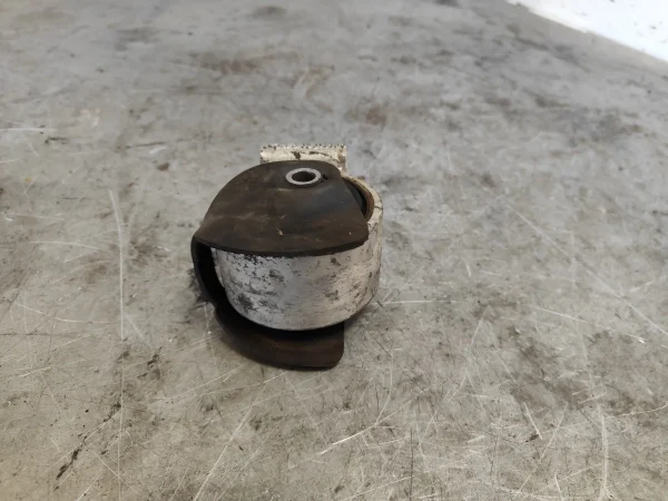 Soporte motor volvo v40 familiar 30814380