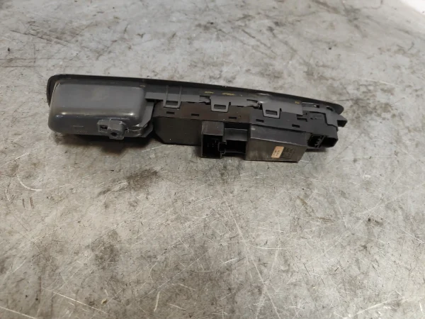 Mando elevalunas delantero izquierdo volvo v40 familiar 30638694 - Imagen 2
