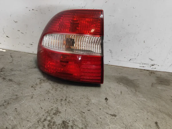 Piloto trasero izquierdo volvo v40 familiar 30621887