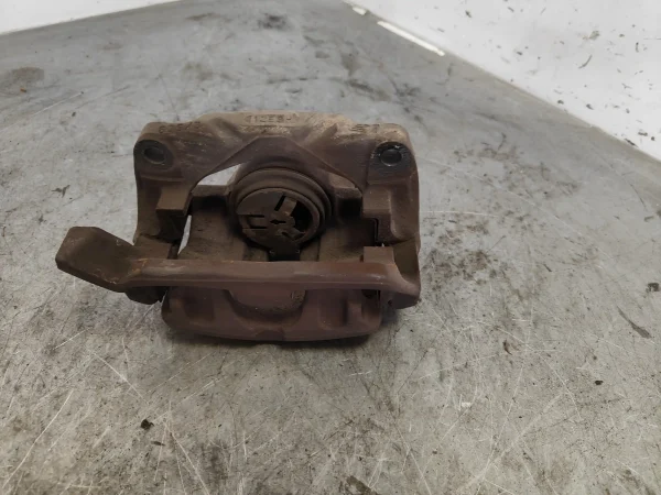 Pinza de freno delantera derecha renault megane i scenic (ja0)