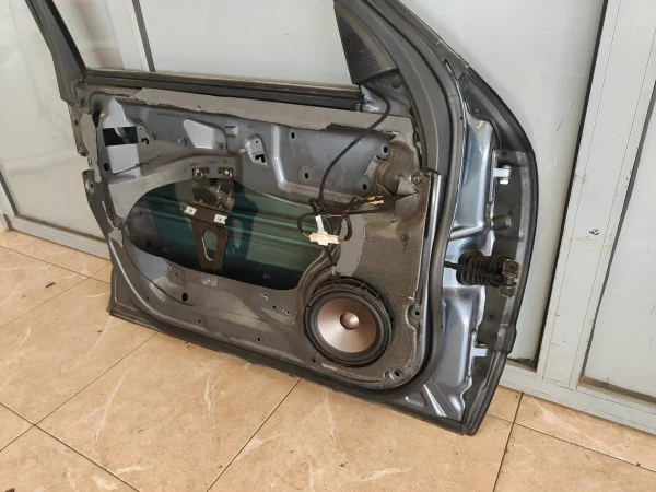 Puerta delantera izquierda mercedes-benz clase e (bm 211) berlina - Imagen 4