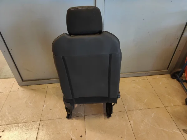 Asiento delantero izquierdo - Imagen 4