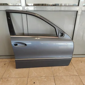 Puerta delantera derecha mercedes-benz clase e (bm 211) berlina