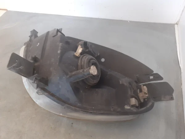 Faro derecho citroen xsara picasso 9649557380 - Imagen 6