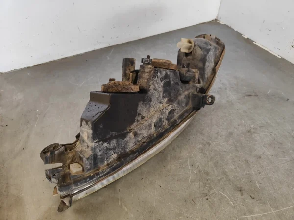 Faro derecho opel vectra b berlina 90586845 - Imagen 9