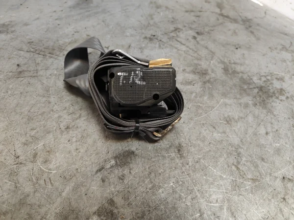 Cinturon seguridad trasero izquierdo volvo v40 familiar - Imagen 2