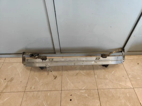 Refuerzo paragolpes delantero mercedes-benz clase a (bm 168)