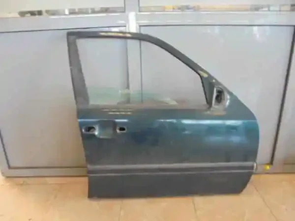 Puerta delantera derecha mercedes-benz clase c (bm 202) berlina