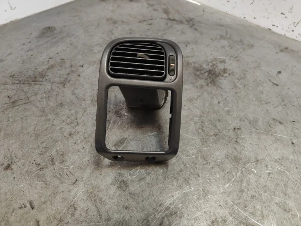 Aireador izquierdo volvo v40 familiar 30613855