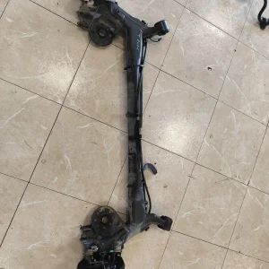 Puente trasero kia rio (yb)