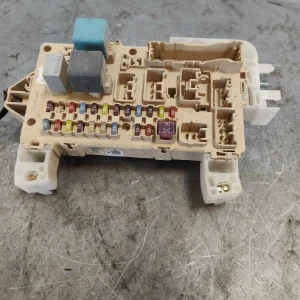 Caja reles / fusibles   892210f010