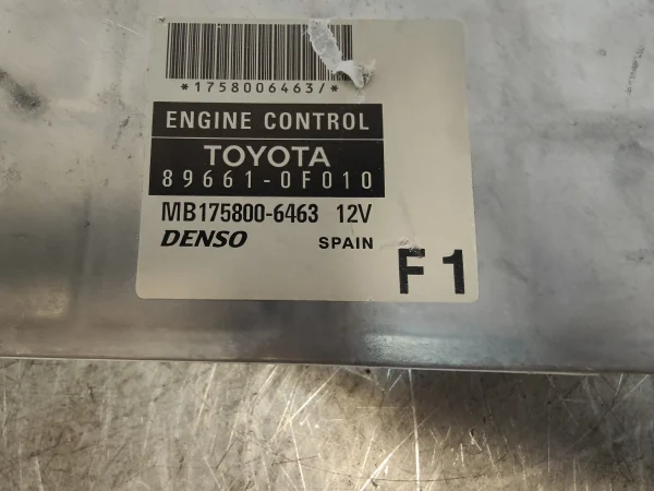 Centralita motor uce   896610f010 - Imagen 2