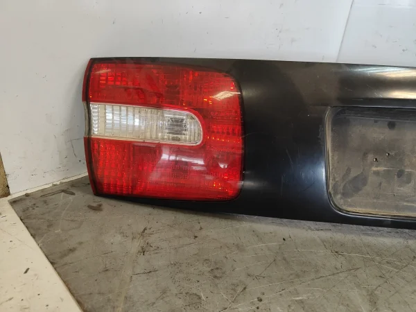 Piloto trasero central volvo v40 familiar 30623612 - Imagen 3