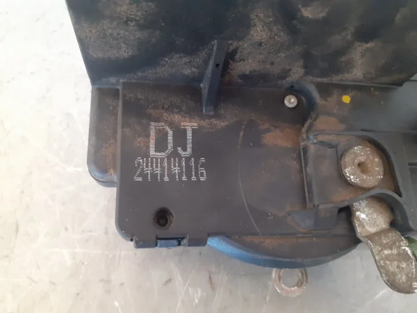 Cerradura puerta delantera izquierda opel zafira a 24414116 - Imagen 3