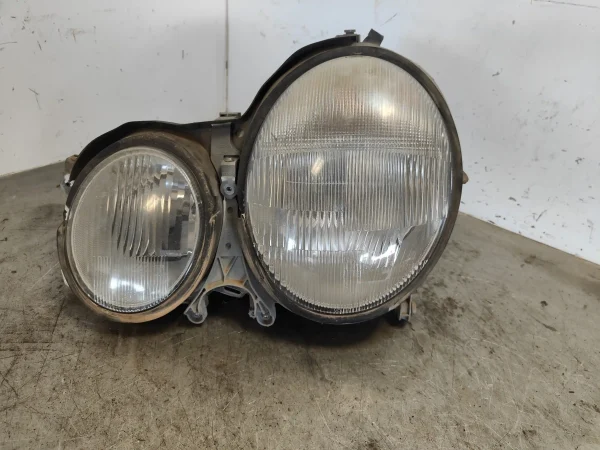 Faro izquierdo mercedes-benz clase e (bm 210) berlina