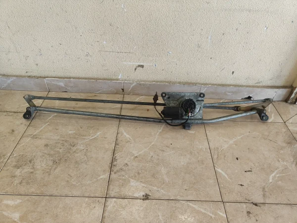 Motor limpia delantero   0390241381