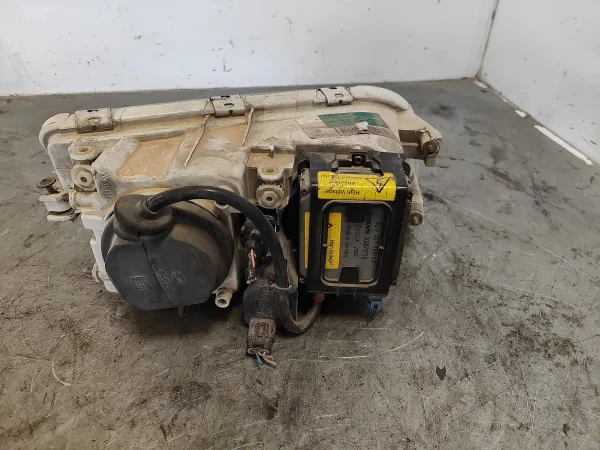 Faro izquierdo volvo v40 familiar 30899884 - Imagen 3
