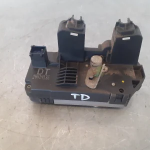 Cerradura puerta trasera derecha opel zafira a 24414135