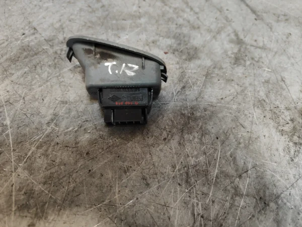 Mando elevalunas trasero izquierdo renault megane i scenic (ja0) - Imagen 2