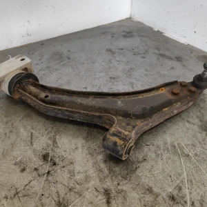 Brazo suspension delantero izquierdo