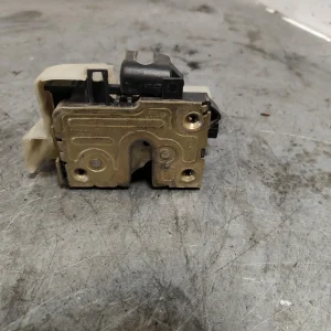 Cerradura puerta delantera derecha renault megane i scenic (ja0)
