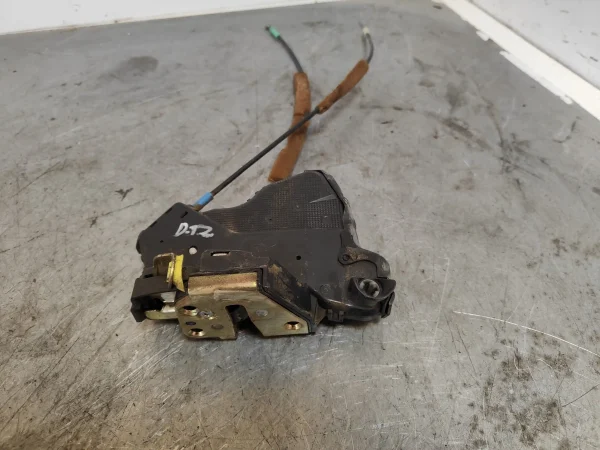 Cerradura puerta delantera izquierda