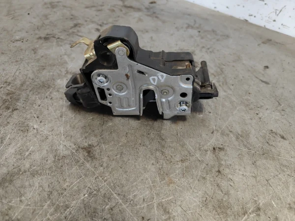 Cerradura puerta delantera derecha mercedes-benz clase e (bm 210) berlina