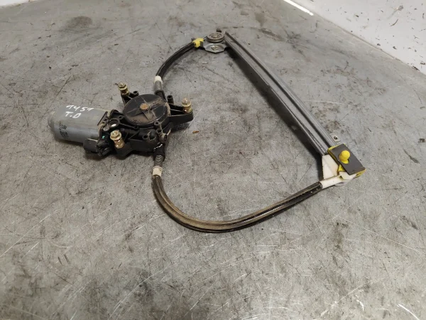 Elevalunas trasero derecho renault megane i scenic (ja0)