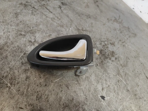 Maneta interior delantera derecha volvo v40 familiar