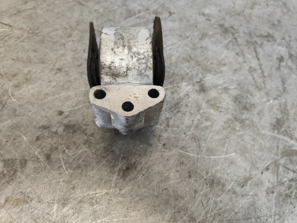 Soporte motor volvo v40 familiar 30814380 - Imagen 3